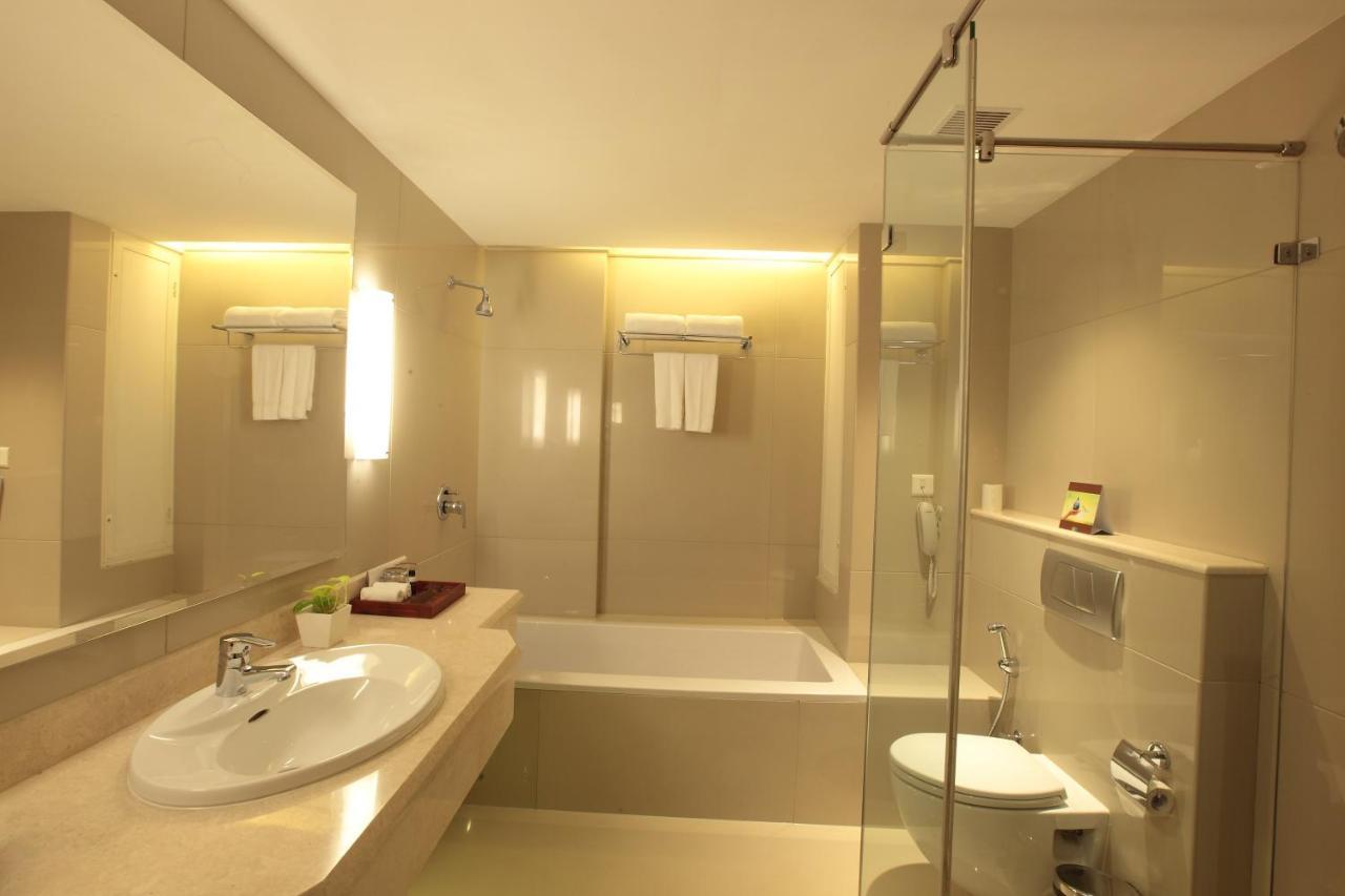 Hotel Monsoon Empress Kochi Zewnętrze zdjęcie
